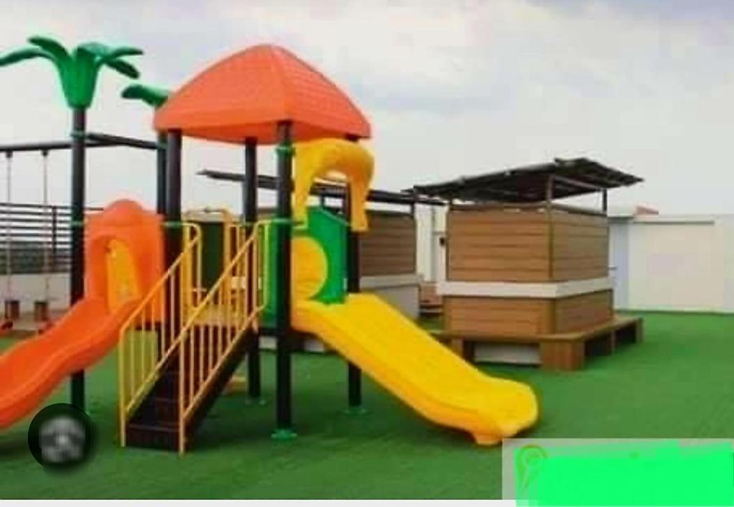 The Lancris Residences, 2 Bedrooms, 1 Bathroom, Living-Room, Kitchen & Pool Is Free Paranaque City Zewnętrze zdjęcie